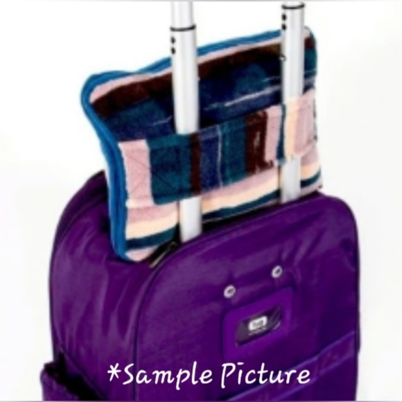 Lug NAP SAC Travel Pillow and Blanket with Polka Dots - Picture 5 of 6